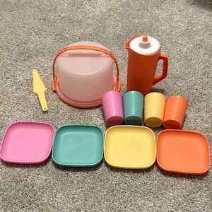 EUC Tupperware Toys set